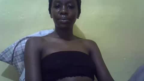 Snapshot of simplyloy33 chatting on 23, 4, 2026 simplyloy33 online show from 23, 4, 2026