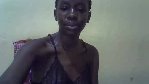Snapshot of simplyloy33 chatting on 30, 4, 2026 simplyloy33 online show from 30, 4, 2026