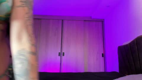 Sunny online show from 1, 4, 2026