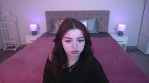 Snapshot of sinfulkittenn chatting on 4, 6, 2026 Kira online show from 4, 6, 2026