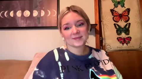 singlesexymom online show from 1, 1, 2025