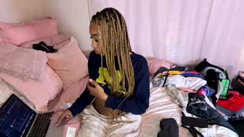 Snapshot of sinn3er chatting on 18, 1, 2026 sinn3er online show from 18, 1, 2026