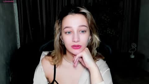 Sinty Noria online show from 6, 3, 2025