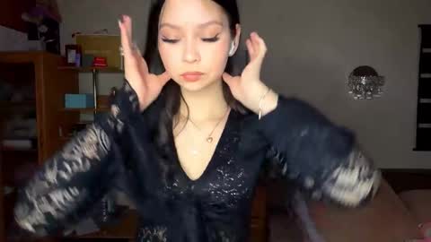 Emma online show from 2, 12, 2025