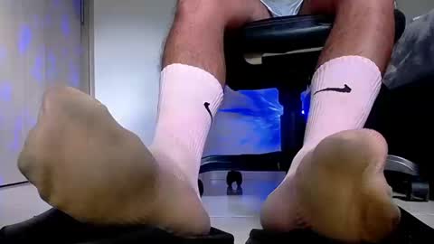 only foot                         worshipers here online show from 19, 9, 2025