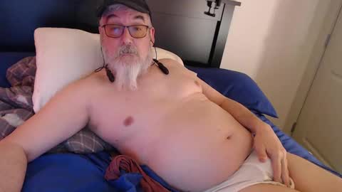 Snapshot of sirbeercan chatting on 2, 1, 2025 sir beer can the friendly hermit online show from 2, 1, 2025