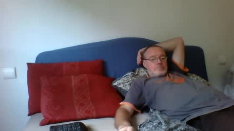 Snapshot of sirdon83 chatting on 12, 7, 2026 sirdon83 online show from 12, 7, 2026
