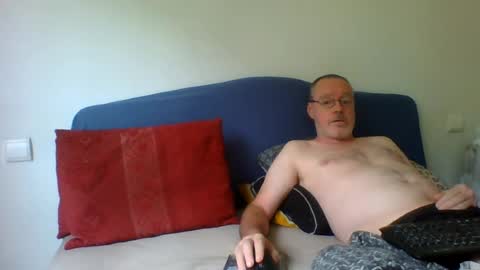 Snapshot of sirdon83 chatting on 13, 7, 2026 sirdon83 online show from 13, 7, 2026