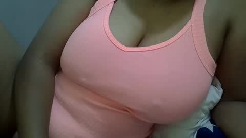 Snapshot of sisibrown97 chatting on 3, 3, 2025 brown online show from 3, 3, 2025