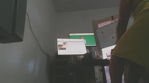 Snapshot of sissyboilooking chatting on 26, 1, 2025 RESPONDS WELL TO ... online show from 26, 1, 2025