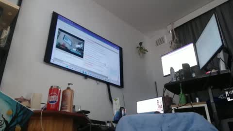 Snapshot of sissyboilooking chatting on 13, 9, 2025 RESPONDS WELL TO ... online show from 13, 9, 2025