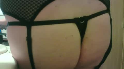 Snapshot of sissycrissy4545 chatting on 19, 5, 2026 sissycrissy4545 online show from 19, 5, 2026