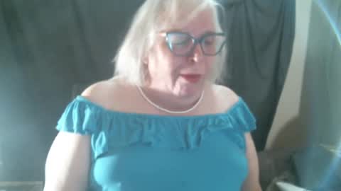 Snapshot of sissydianetx chatting on 7, 12, 2024 Sissy Diane online show from 7, 12, 2024