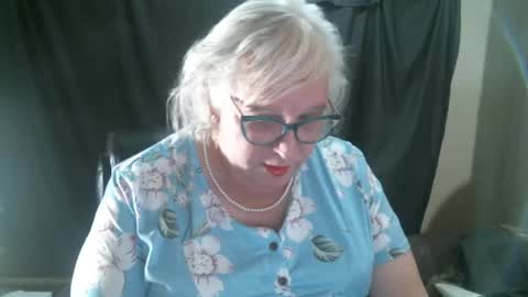 Snapshot of sissydianetx chatting on 9, 12, 2024 Sissy Diane online show from 9, 12, 2024