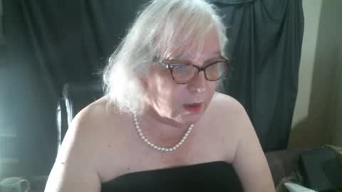 Snapshot of sissydianetx chatting on 16, 12, 2024 Sissy Diane online show from 16, 12, 2024