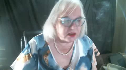 Snapshot of sissydianetx chatting on 1, 1, 2025 Sissy Diane online show from 1, 1, 2025