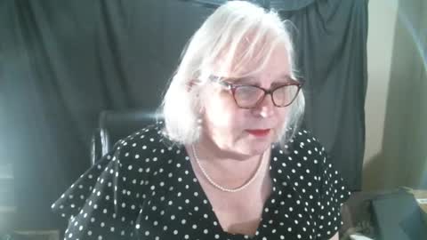Snapshot of sissydianetx chatting on 8, 1, 2025 Sissy Diane online show from 8, 1, 2025