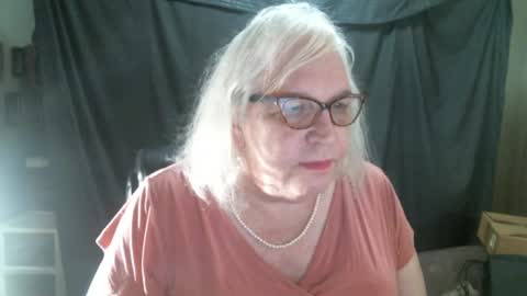 Snapshot of sissydianetx chatting on 17, 2, 2025 Sissy Diane online show from 17, 2, 2025