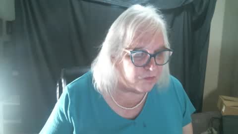 Snapshot of sissydianetx chatting on 18, 2, 2025 Sissy Diane online show from 18, 2, 2025
