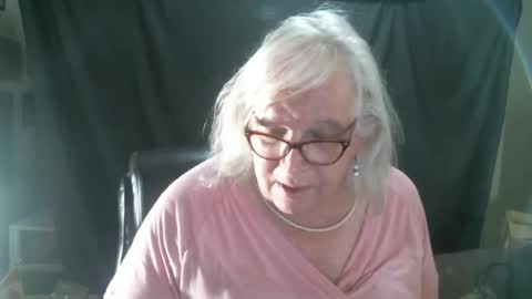 Snapshot of sissydianetx chatting on 8, 3, 2025 Sissy Diane online show from 8, 3, 2025