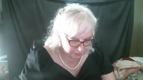 Snapshot of sissydianetx chatting on 11, 9, 2025 Sissy Diane online show from 11, 9, 2025