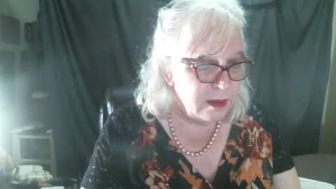 Snapshot of sissydianetx chatting on 7, 11, 2025 Sissy Diane online show from 7, 11, 2025