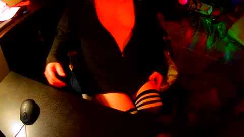 Snapshot of sissyred2314 chatting on 21, 9, 2025 red online show from 21, 9, 2025