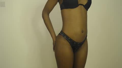 Snapshot of sizzly_ass chatting on 7, 5, 2026 sizzly_ass online show from 7, 5, 2026