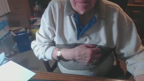 Snapshot of sjbottomboi chatting on 23, 12, 2024 sjbottomboi online show from 23, 12, 2024