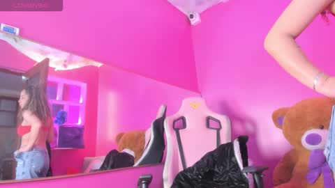 Snapshot of skaila_angels1 chatting on 25, 10, 2025 skaila_angels1 online show from 25, 10, 2025