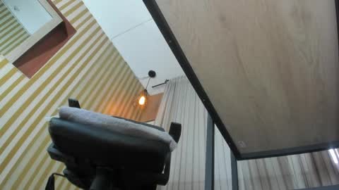 skarlettbarnes online show from 13, 4, 2026