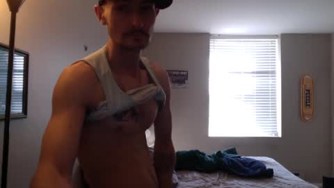 Snapshot of skater_v2 chatting on 19, 9, 2025 Christopher online show from 19, 9, 2025