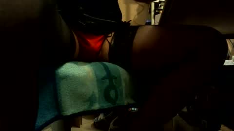 Snapshot of skersnylon chatting on 1, 12, 2025 skersnylon online show from 1, 12, 2025