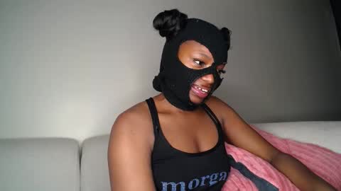 Krystal Belle online show from 8, 3, 2025