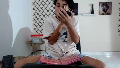 Snapshot of skinny18sexy chatting on 3, 5, 2026 skinny online show from 3, 5, 2026