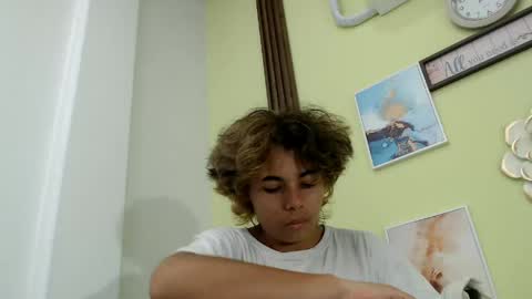 Snapshot of skinny18sexy chatting on 18, 5, 2026 skinny online show from 18, 5, 2026