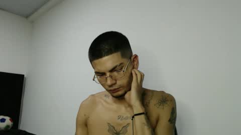 Snapshot of skinny_badboy chatting on 14, 2, 2026 E R O S online show from 14, 2, 2026