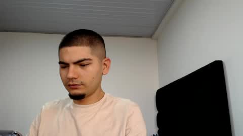 Snapshot of skinny_badboy chatting on 25, 7, 2026 E R O S online show from 25, 7, 2026