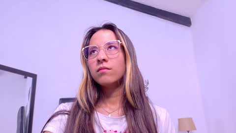 Snapshot of skinny_hottie18 chatting on 21, 1, 2025 skinny_hottie18 online show from 21, 1, 2025