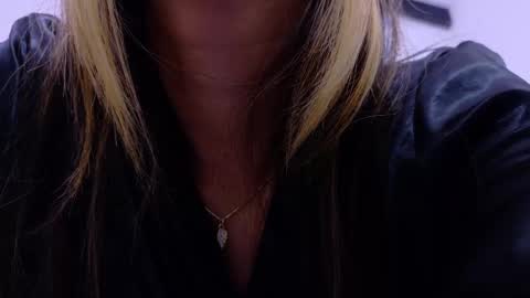 Snapshot of skinny_hottie18 chatting on 11, 2, 2025 skinny_hottie18 online show from 11, 2, 2025