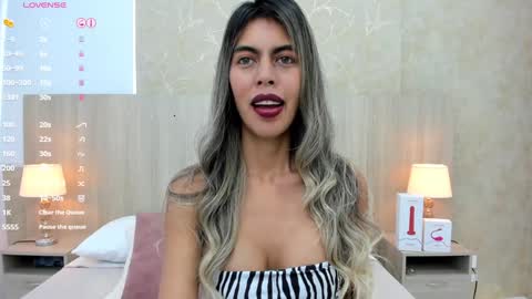 Snapshot of skinny_noa chatting on 10, 12, 2024 Noa online show from 10, 12, 2024