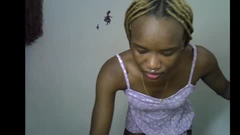 Linda independent model online show from 18, 4, 2026