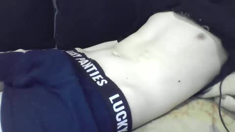 skinnycuteb0y online show from 16, 5, 2026