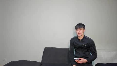 skinnyguywithbigd online show from 20, 9, 2025