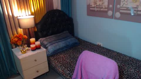 NICOLE online show from 14, 10, 2025