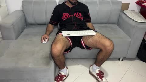 skinnylatin69 online show from 10, 1, 2025