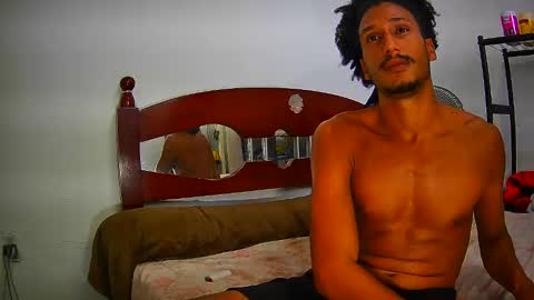 Skinny Latin Man online show from 17, 2, 2025