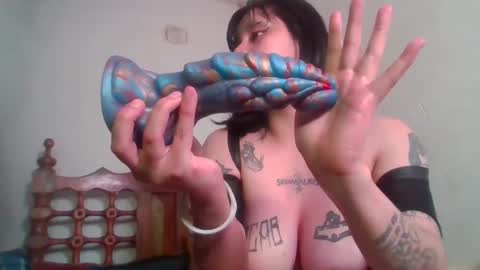 Skin online show from 12, 10, 2025