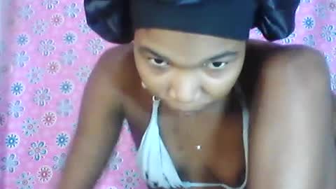 Snapshot of skinygirl2 chatting on 20, 6, 2026 skinygirl2 online show from 20, 6, 2026
