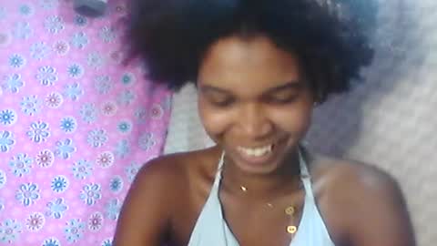 Snapshot of skinygirl2 chatting on 4, 7, 2026 skinygirl2 online show from 4, 7, 2026